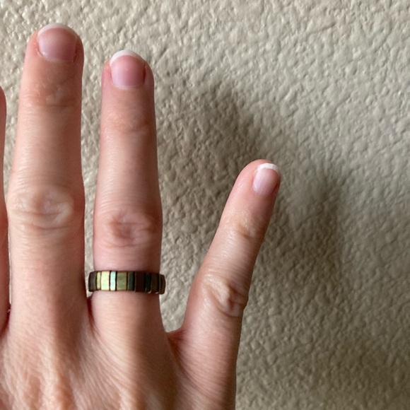 Handmade Jewelry - Elegant Handmade Iridescent Green Tila Bead Ring